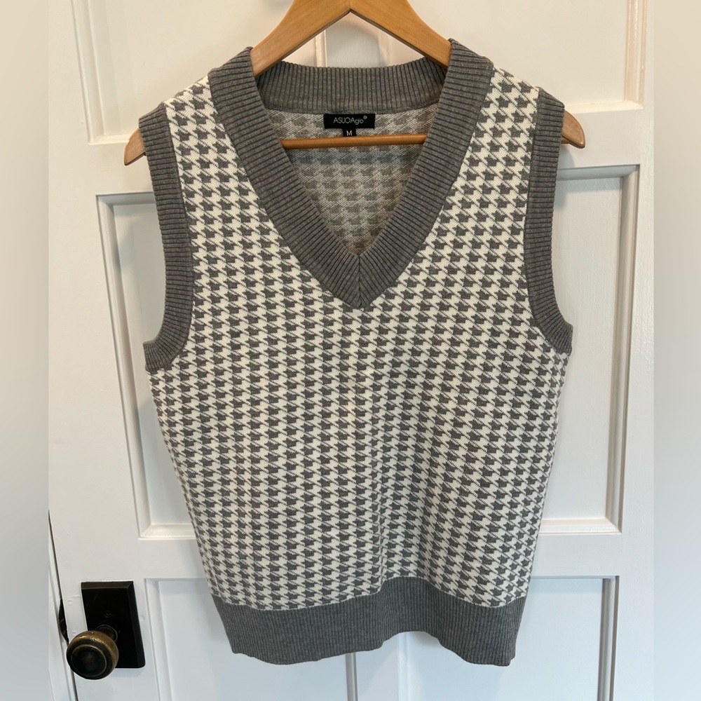 Gray/white herringbone oversized sweatervest - M